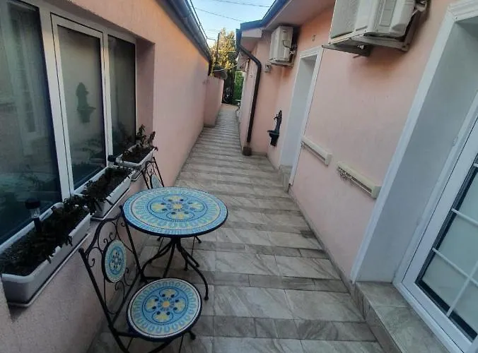 Solaria House ゲストハウス 3*